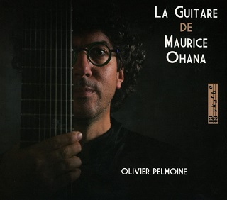 Le guitariste Olivier Pelmoine joue Ohana, avec six ou dix cordes