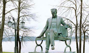 à Votinsk, le monument dédié au musicien Piotr Tchaïkovski