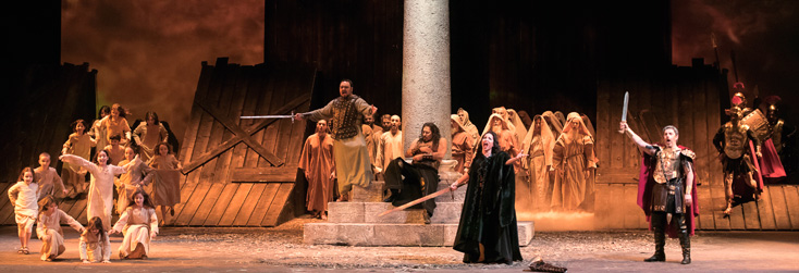 à Modène, Enrico Stinchelli met en scène le rare Attila de Giuseppe Verdi