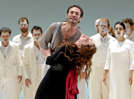 Nikolaï Schukoff est Don José (Carmen de Bizet) au Châtelet (Paris)
