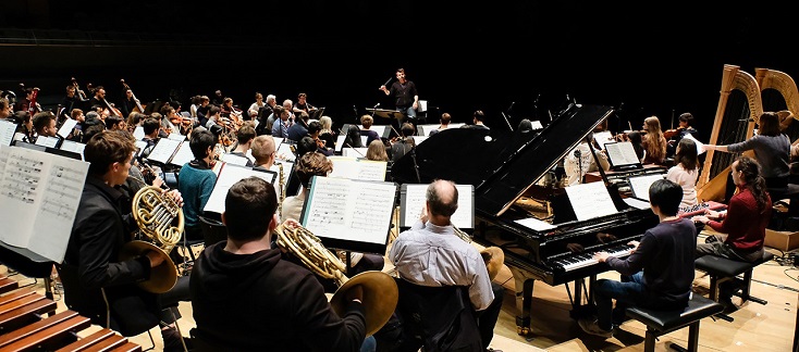 Matthias Pintscher dirige l'Orchestre du Conservatoire et l'EIC dans Berio