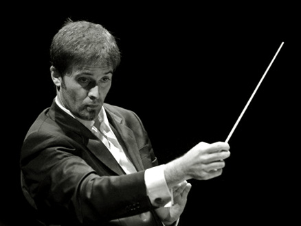 Philippe Forget dirige l’Orchestre national de Lorraine à l'Arsenal (Metz)