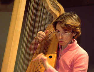Mara Galassi aux Journées de la harpe, Arles 2005