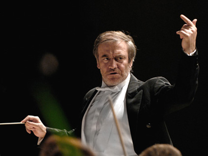 à l'Euskalduna Jauregia de Bilbao, Valery Gergiev joue le Requiem de Verdi