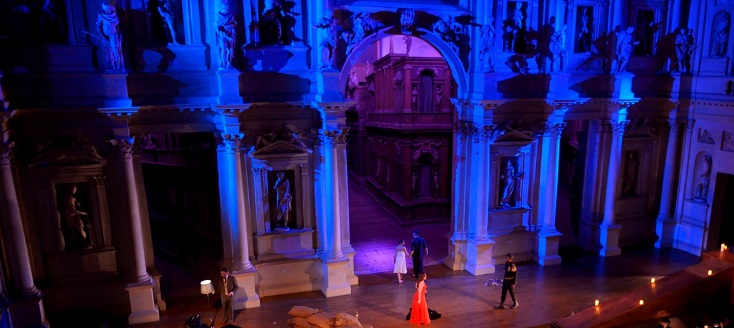 Au Teatro Olimpico de Vicence, opéra bouffe en un acte de Gioachino Rossini