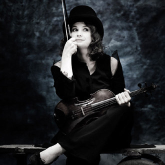 l'excellente violoniste Patricia Kopatchinskaja joue Ligeti à Berlin