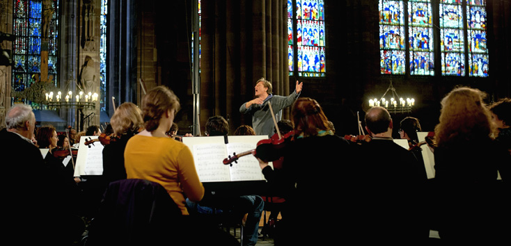 Marko Letonja répète la Sympmhonie n°2 de Mahler en la Cathédrale de Strasbourg