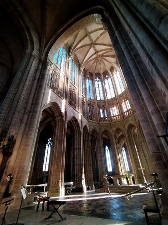Dans l'Abbatiale du Mont Saint-Michel, juste avant un concert Bach...
