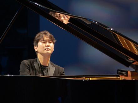 Le pianiste pianiste Seong-Jin Cho joue Bach, Chopin, Schönberg et Schumann