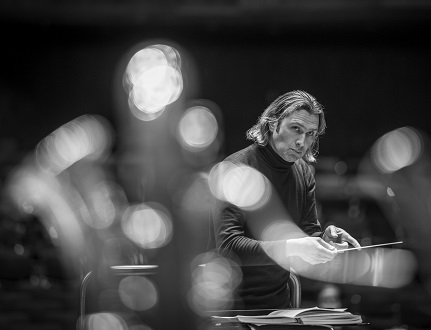 Vladimir Jurowski dirige le Bayerisches Staatsorchester à Paris...